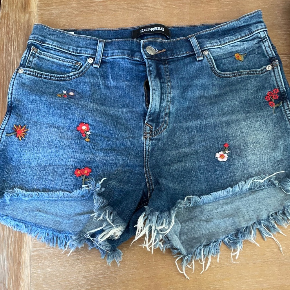 Express denim shorts size 12